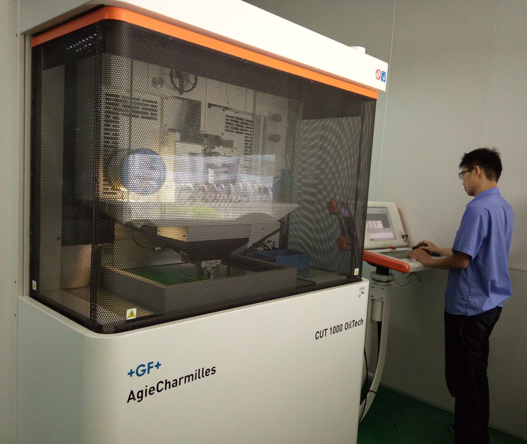 油ワイヤー加工